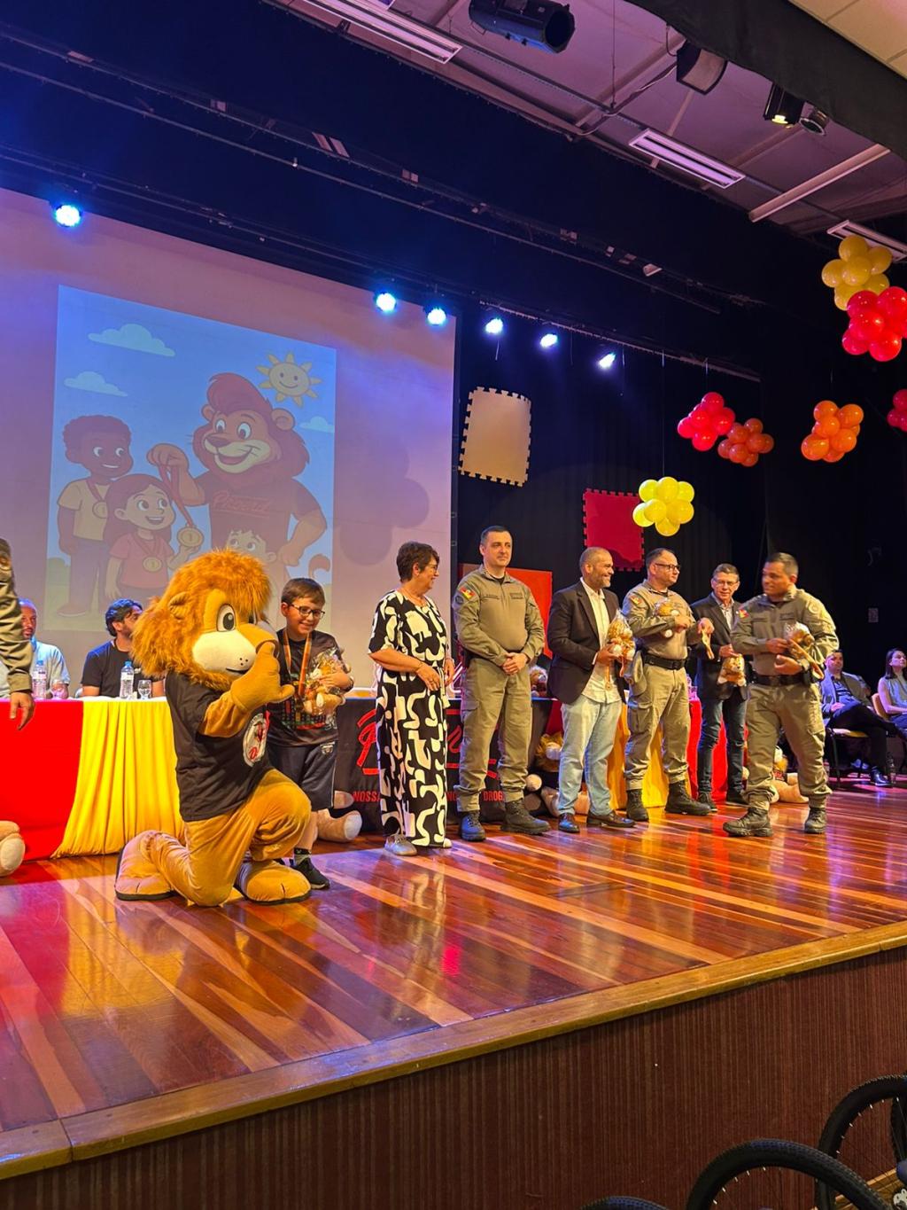 Proerd Forma Mais de 1700 Estudantes em Cerimônia de Formatura no Rio Grande