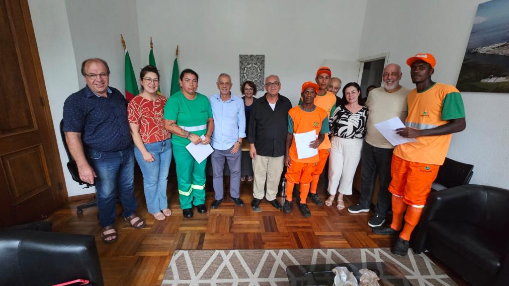 Garis e Motorista Receberão Homenagem por Heroísmo ao Salvar Crianças de Incêndio no Aniversário do Rio Grande